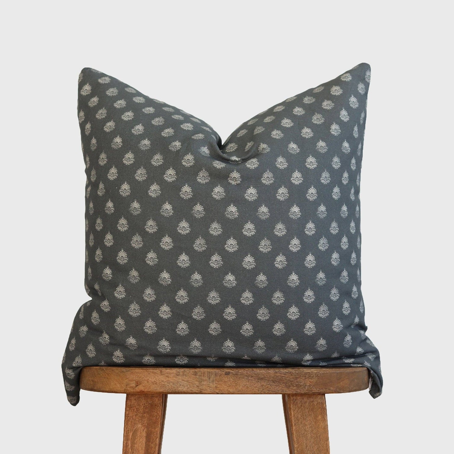 Clay Vintage in Blue - 18" | 22" | 24": 18"