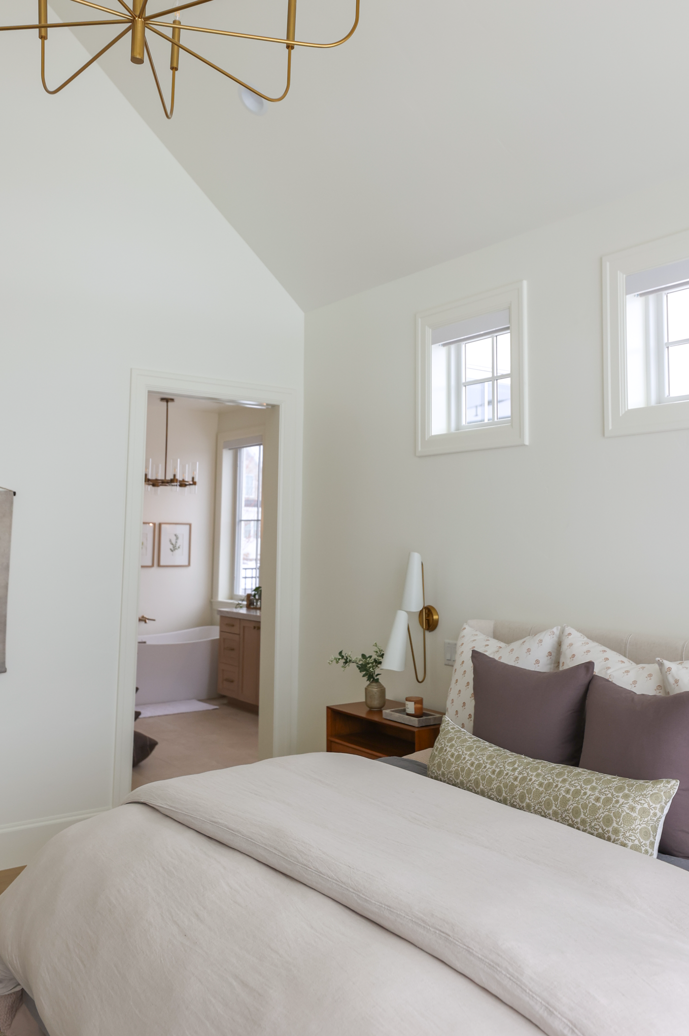 Gracie in Green - Lumbar - 12x20" | 12x40": 12x20"