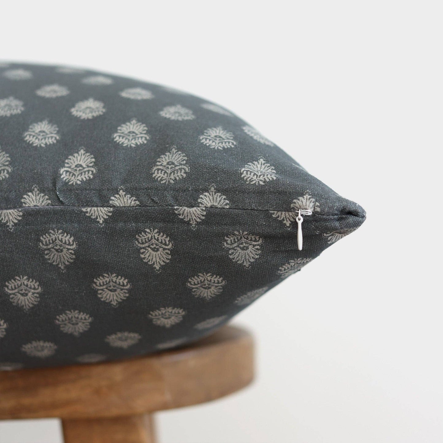 Clay Vintage in Blue - 18" | 22" | 24": 18"