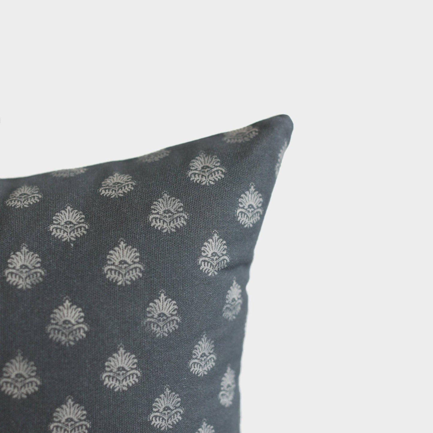 Clay Vintage in Blue - 18" | 22" | 24": 18"