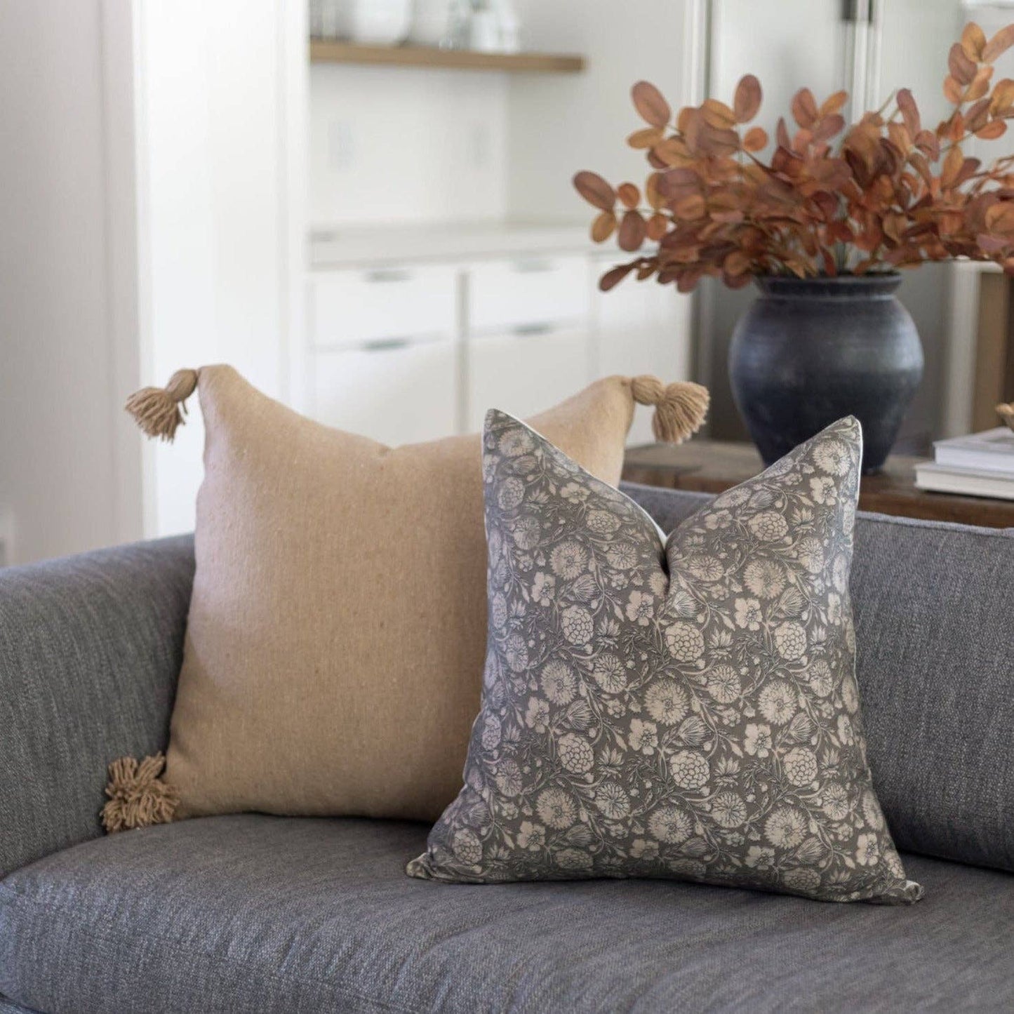 Gracie - 18" | 22": 18"