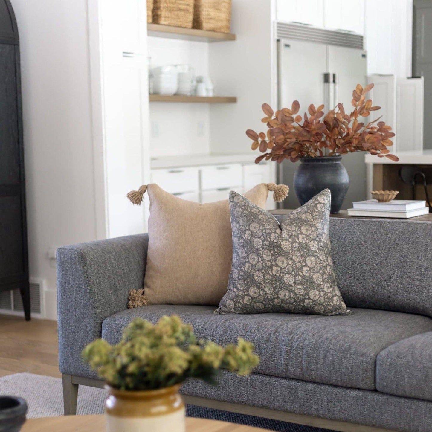 Gracie - 18" | 22": 18"