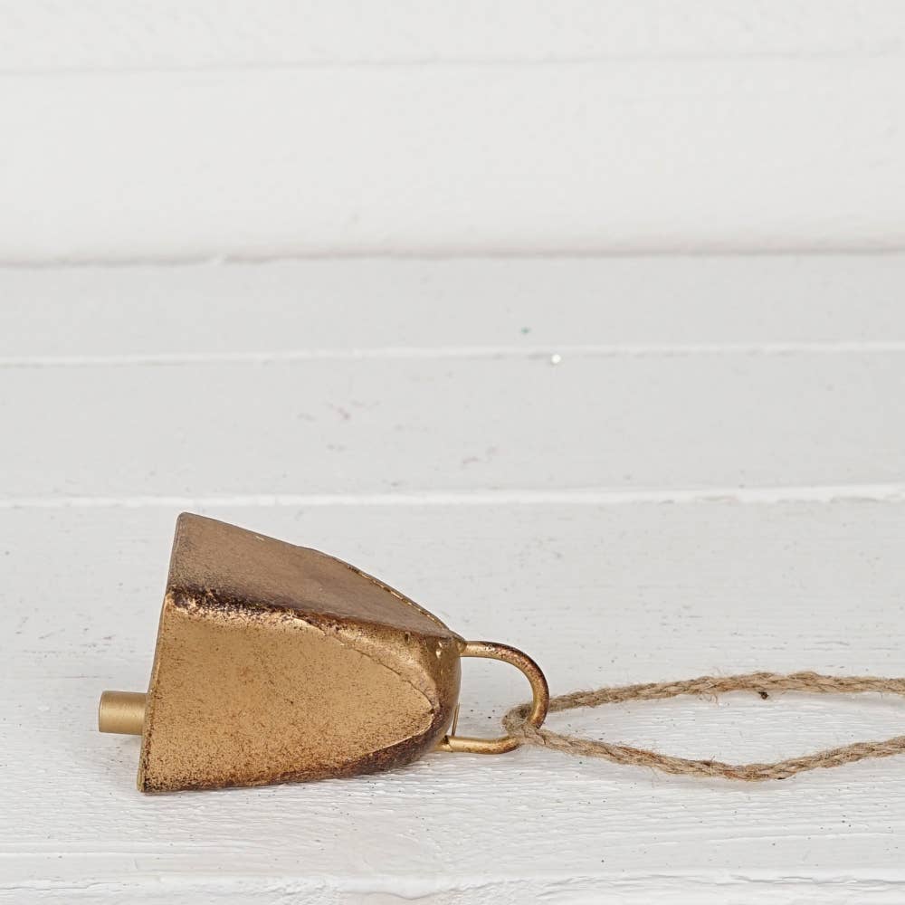 M32505-Vintage Gold Cow Bell w.loop (2.25inD)