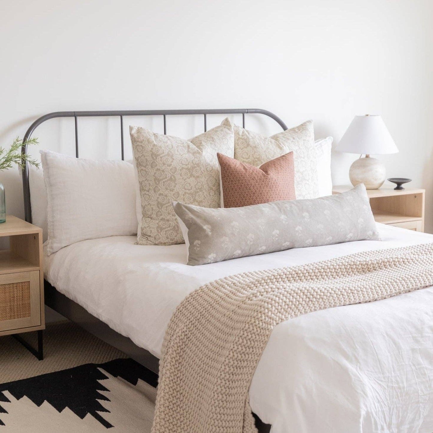 Flora - Pillow Cover - 18" | 22" | 24": 18"